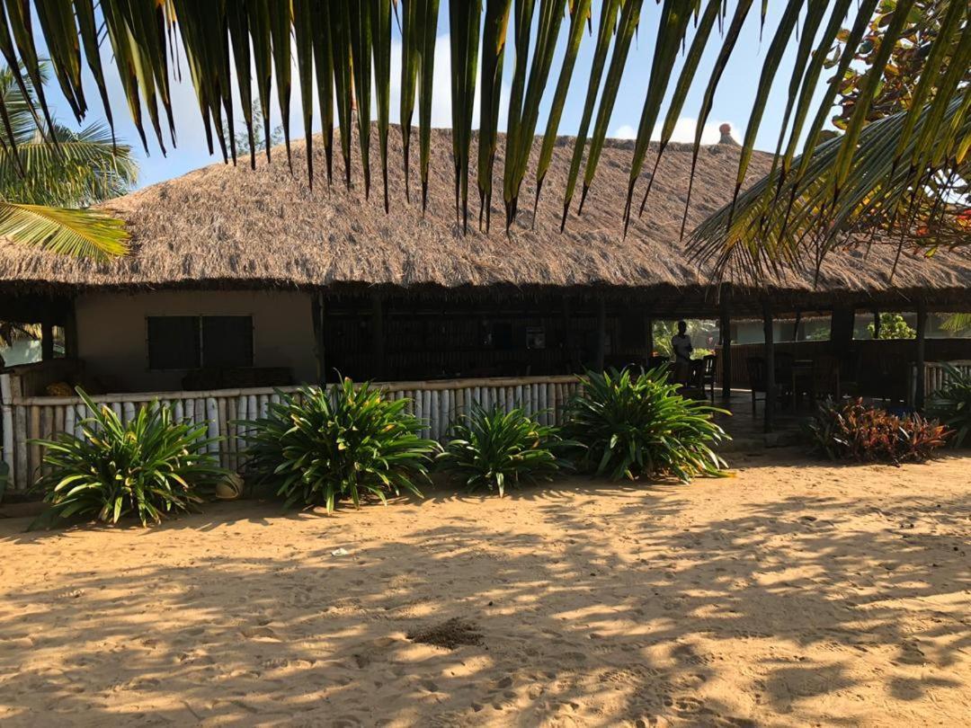 The Akwidaa Inn Εξωτερικό φωτογραφία
